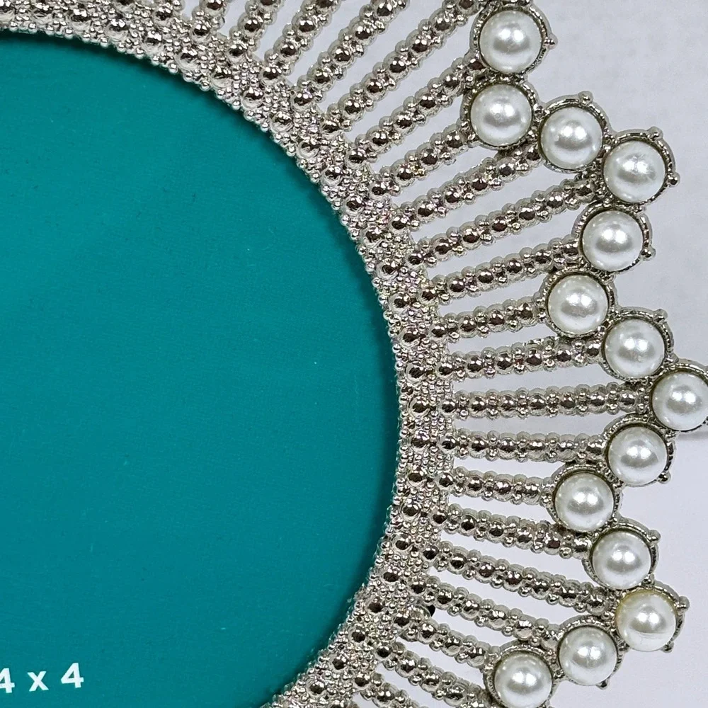 Source Unknown faux pearl